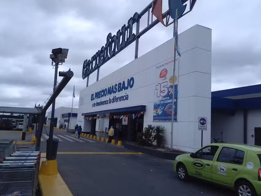 Carrefour Hipermercado Jardín