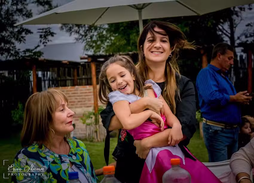 Erwin Nosmor Lic en Diseño Gráfico y Multimedia