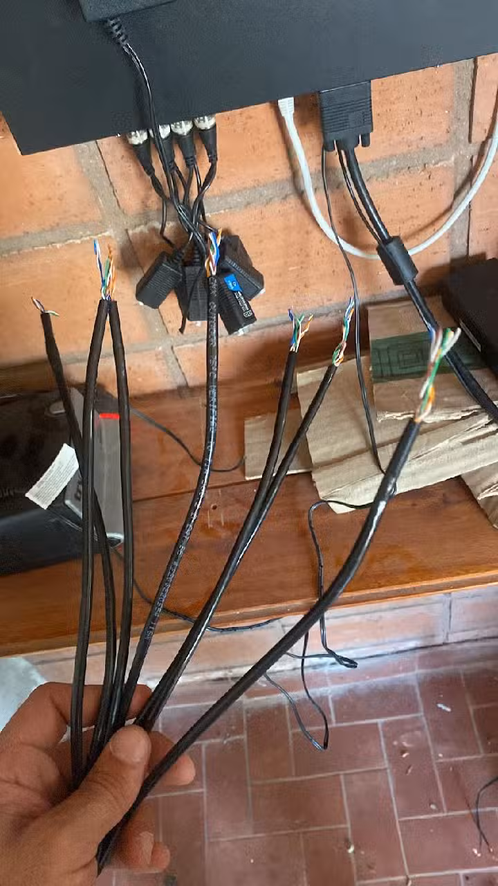 Hiper Home instalaciones de cámaras de seguridad Hikvision y Dahua oficial instalaciones antena Starlink oficial