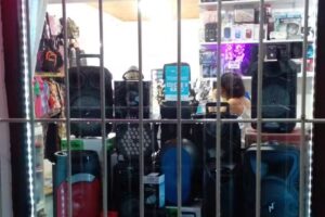 Lore variedades y peluqueria